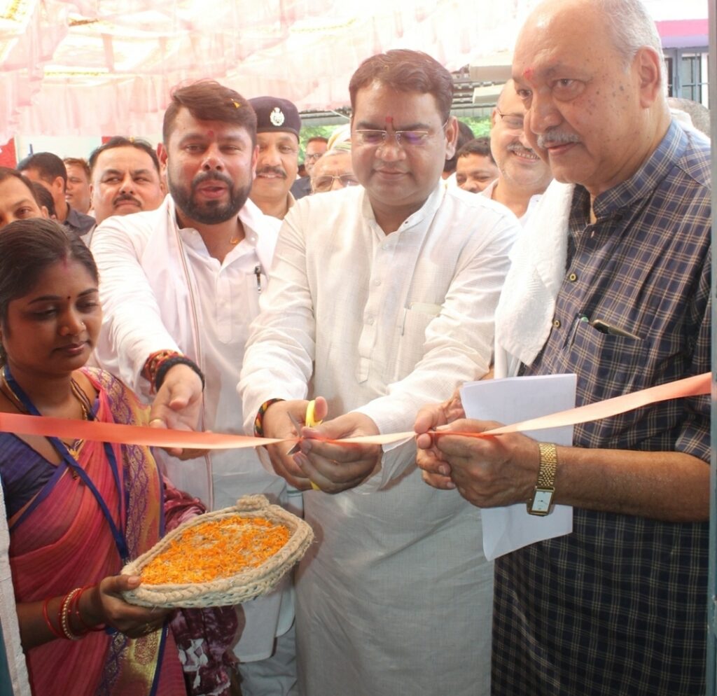 कृषि मंत्री चौबे ने बेमेतरा में किया सी-मार्ट का शुभारंभ