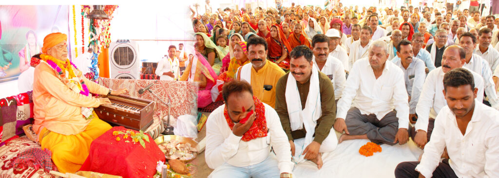 कवर्धा : कैबिनेट मंत्री अकबर श्रीमद् भागवत ज्ञान यज्ञ सप्ताह आयोजन में शामिल हुए