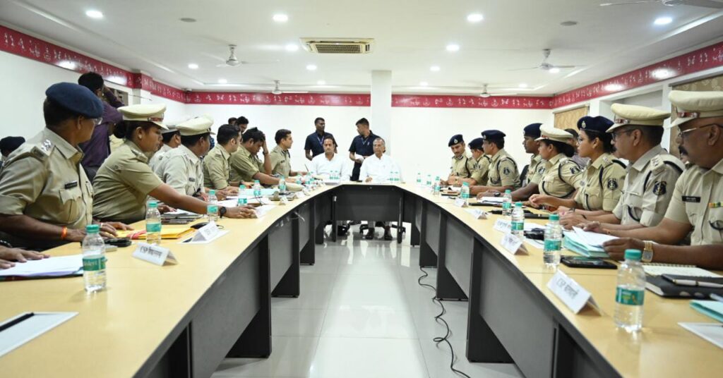 पुलिस के प्रति अपराधियो के मन में भय और आम जनता के मन में सम्मान होना चाहिएः गृहमंत्री