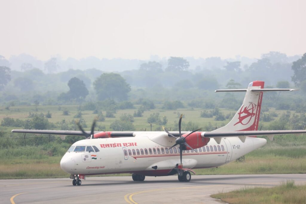 बिलासपुर-इंदौरबिलासपुर विमान सेवा का शुभारंभ कार्यक्रम