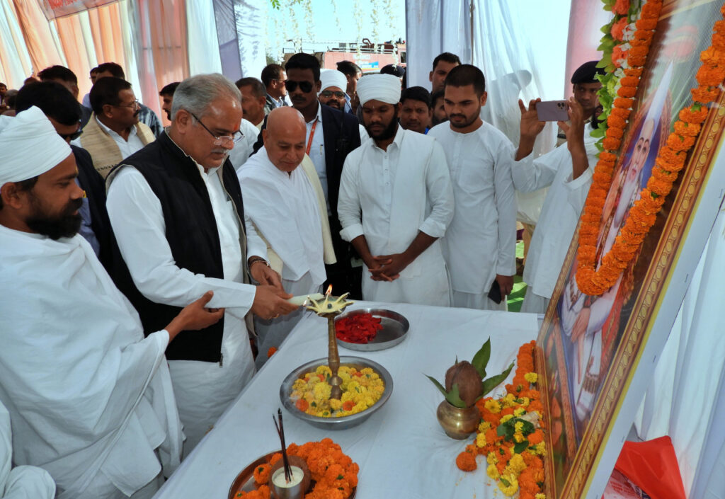 कबीर की प्रासंगिकता हर युग में: मुख्यमंत्री भूपेश बघेल :नवा रायपुर में होगी कबीर शोध संस्थान की स्थापना 